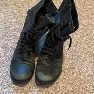 Steve Madden Shoes - Steve Madden combat boots, 6.5 Steve Madden Shoes - Steve Madden combat boots, 6.5
